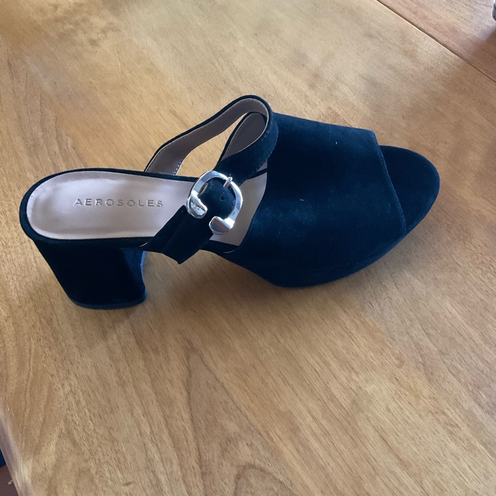 NWOB AEROSOLES Cosmic. Suede Heel In Black. Open-Toe Mule Sandals. Size 9 - Picture 2 of 3